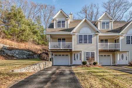 19 Carrington Ln #19 Uxbridge, MA 01569