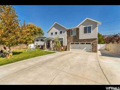 1279 E Lillie S Cir Murray, UT 84121