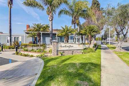 19766 Cambridge Lane Huntington Beach, CA 92646