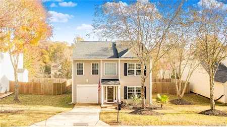1426 Swaying Branch Ln Lake Wylie, SC 29710