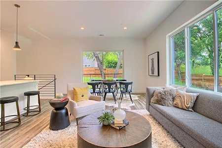 2804 1 St #2105 Austin, TX 78704