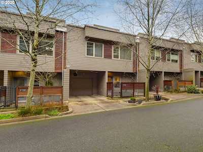 3106 SW Dolph Ct #B5 Portland, OR 97219