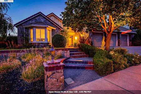 5 Edinburgh Pl Danville, CA 94526