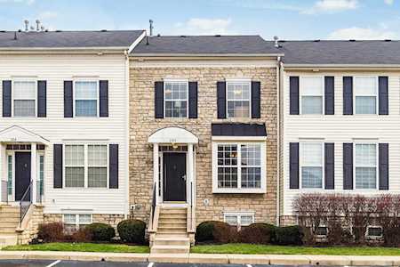 380 Oxford Oak Drive Blacklick, OH 43004