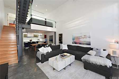 950 N Orange Grove Avenue #1 West Hollywood, CA 90046