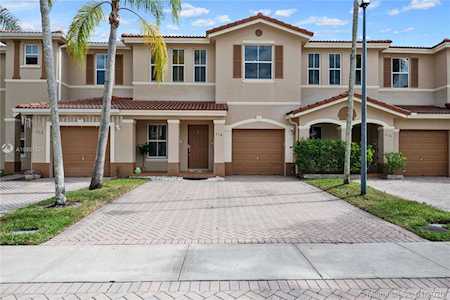 214 Riverwalk Cir #214 Sunrise, FL 33326