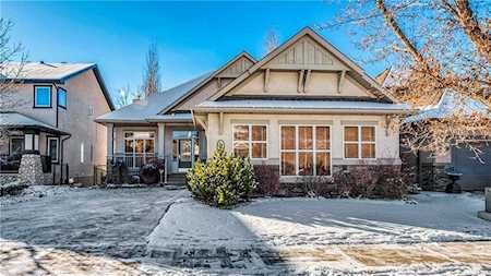 94 Discovery Ridge Boulevard SW Calgary, AB T3H 4Y2