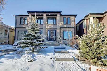 1441 40 Street SW Calgary, AB T3C 1W8