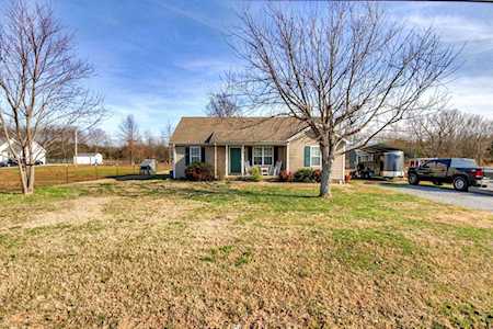9935 Gray Fox Dr Christiana, TN 37037