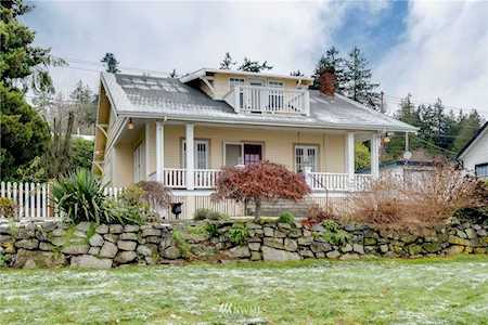 1869 Cole Loop SE Port Orchard, WA 98366