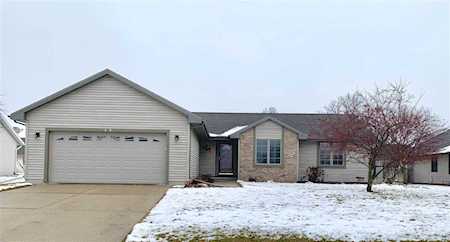 2608 N Wuthering Hills Dr Janesville, WI 53546