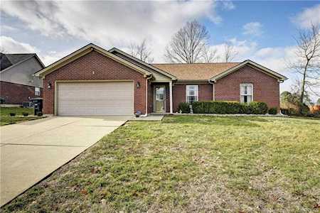 5940 Pine View Ct Jeffersonville, IN 47130