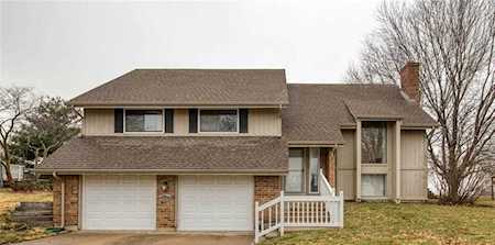 416 NE Mulberry St Lees Summit, MO 64086