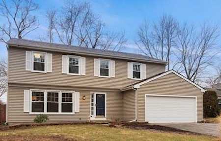 1917 Templar Dr Naperville, IL 60565