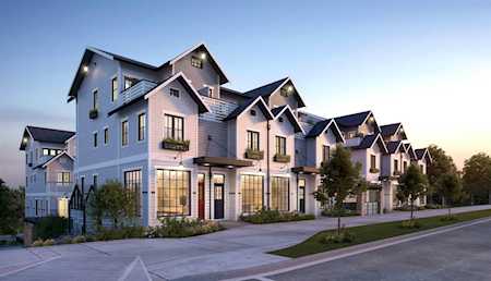 237 Ridgeway #19 North Vancouver, BC V7L 4X2