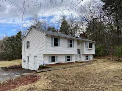 71 Breakneck Rd Sturbridge, MA 01566