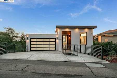17020 Broadway Terrace Oakland, CA 94611