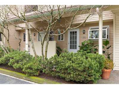 623 N Hayden Bay Dr Portland, OR 97217