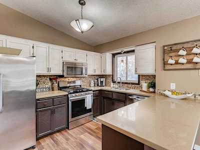 30 Fox Hollow Drive Chanhassen, MN 55317