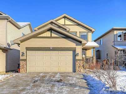 28 Panamount Rise NW Calgary, AB T3K 6B6