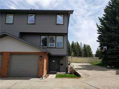 64 Woodacres Crescent SW #20 Calgary, AB T2W 4V6