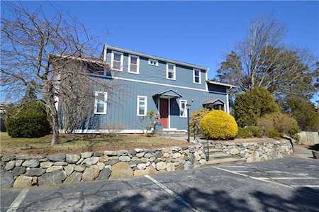 203 - North Fenner AV, Unit#3 #3 Middletown, RI 02842