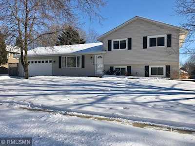 15824 Harmony Way Apple Valley, MN 55124