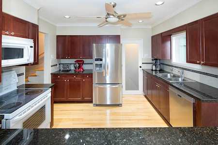 1266 E 14th Street North Vancouver, BC V7J 1K2