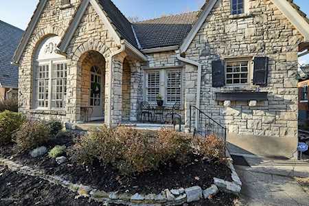 2881 Riedling Dr Louisville, KY 40206