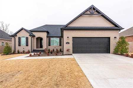 2699 N Gray Squirrel Fayetteville, AR 72704
