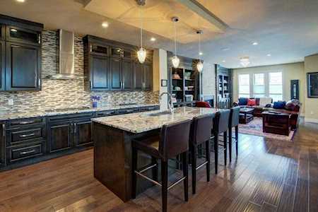 3518 8 Avenue SW Calgary, AB T3C 0E9