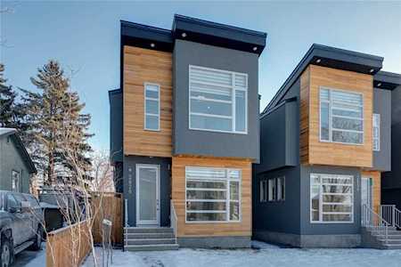 2028 31 Street SW Calgary, AB T3E 2N2
