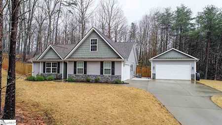 611 Tugaloo Rd Travelers Rest, SC 29690