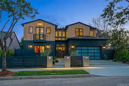 11588 Huston Street Valley Village, CA 91607