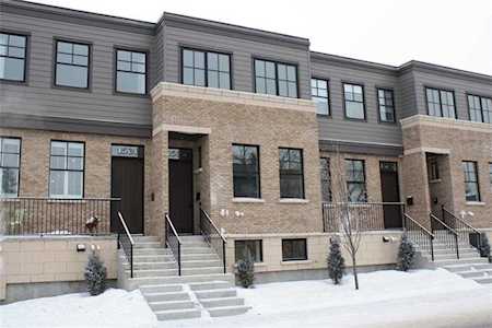 1583 38 Avenue SW Calgary, AB T2T 6W8