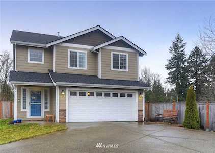 744 Courage Ct SE Port Orchard, WA 98366