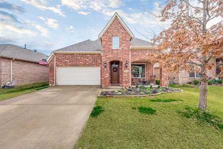 9605 Meadowpark Drive Denton, TX 76226