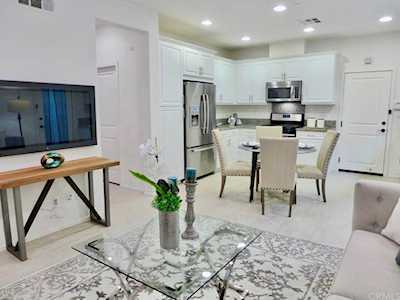 669 E Valencia Street Anaheim, CA 92805