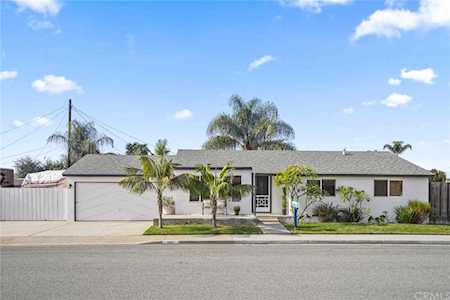 2203 Puente Avenue Costa Mesa, CA 92627