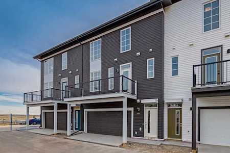 135 Walgrove Common SE Calgary, AB T2X 4C2