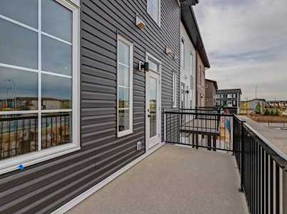 137 Walgrove Common SE Calgary, AB T2X 4C2