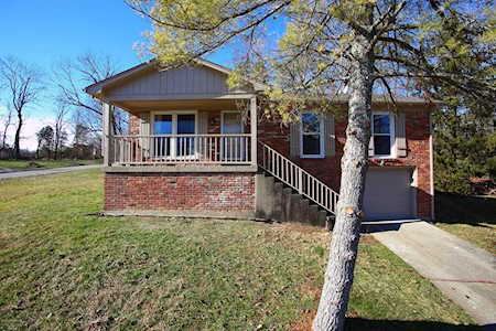 10801 Chatfield Ct Louisville, KY 40299