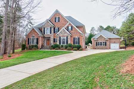 124 Elizabeth Brook Dr Davidson, NC 28036