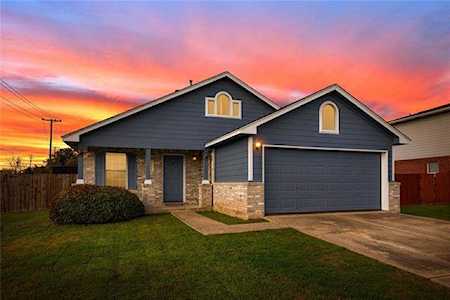 101 Alexis Way Kyle, TX 78640