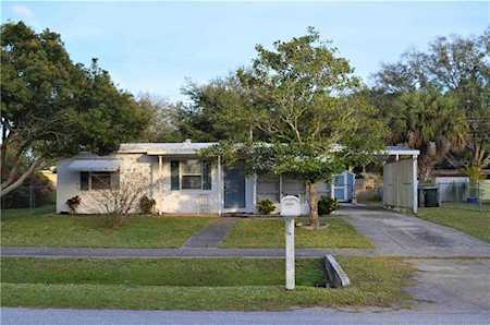 6142 Freemont Street North Port, FL 34287