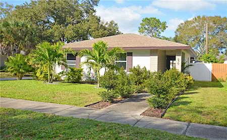 879 N 43Rd Avenue St Petersburg, FL 33703