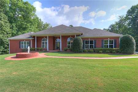 1565 Brooks Farm Path Loganville, GA 30052