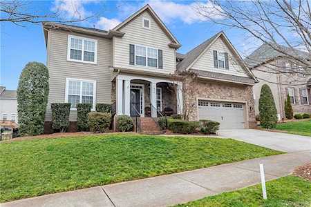 1013 Victoria Blake Ln Belmont, NC 28012