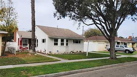2237 N Bellflower Boulevard Long Beach, CA 90815