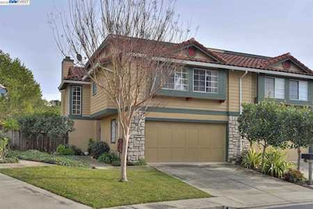 20730 Edgewood Cir Castro Valley, CA 94552